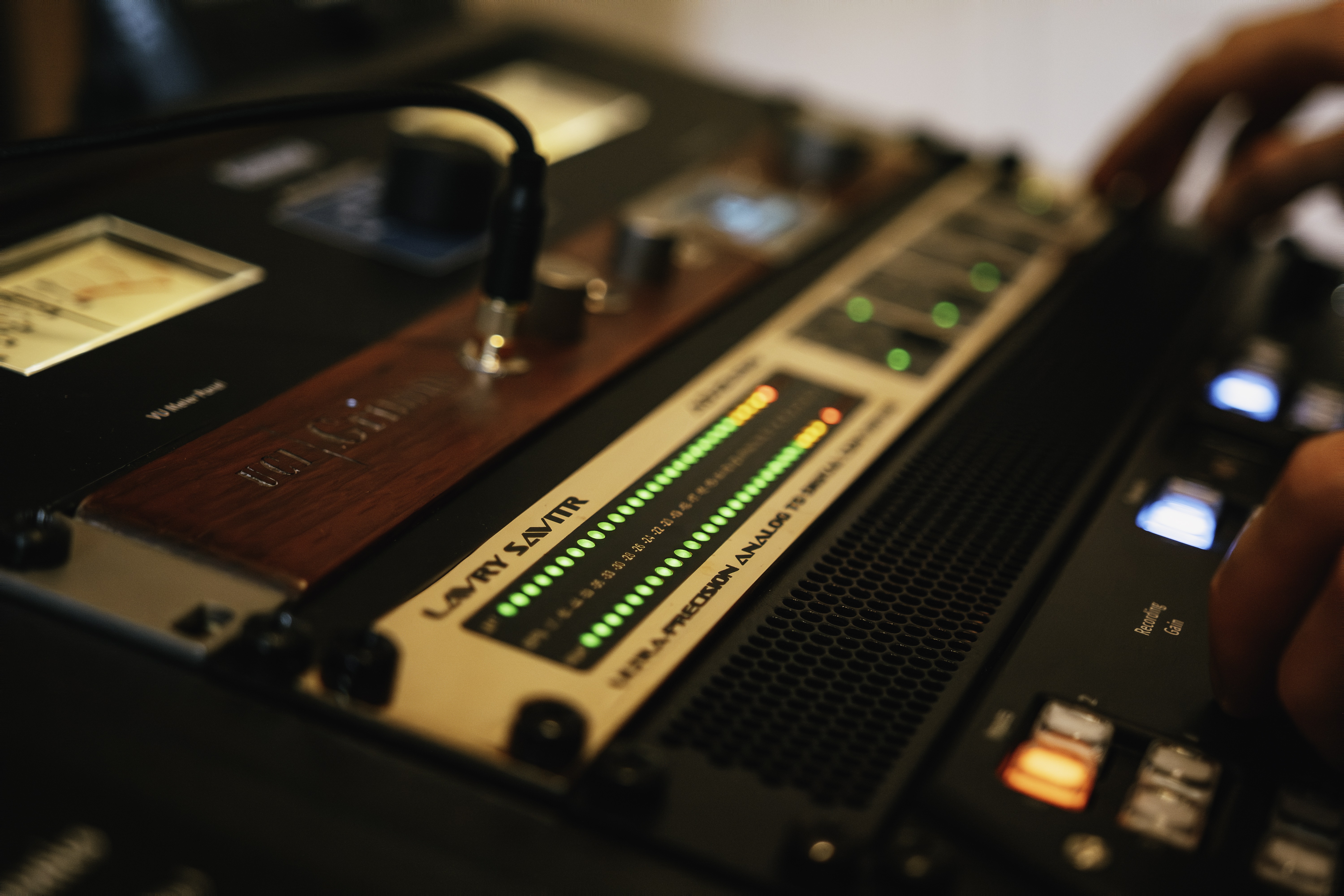 studio console 2 mbe